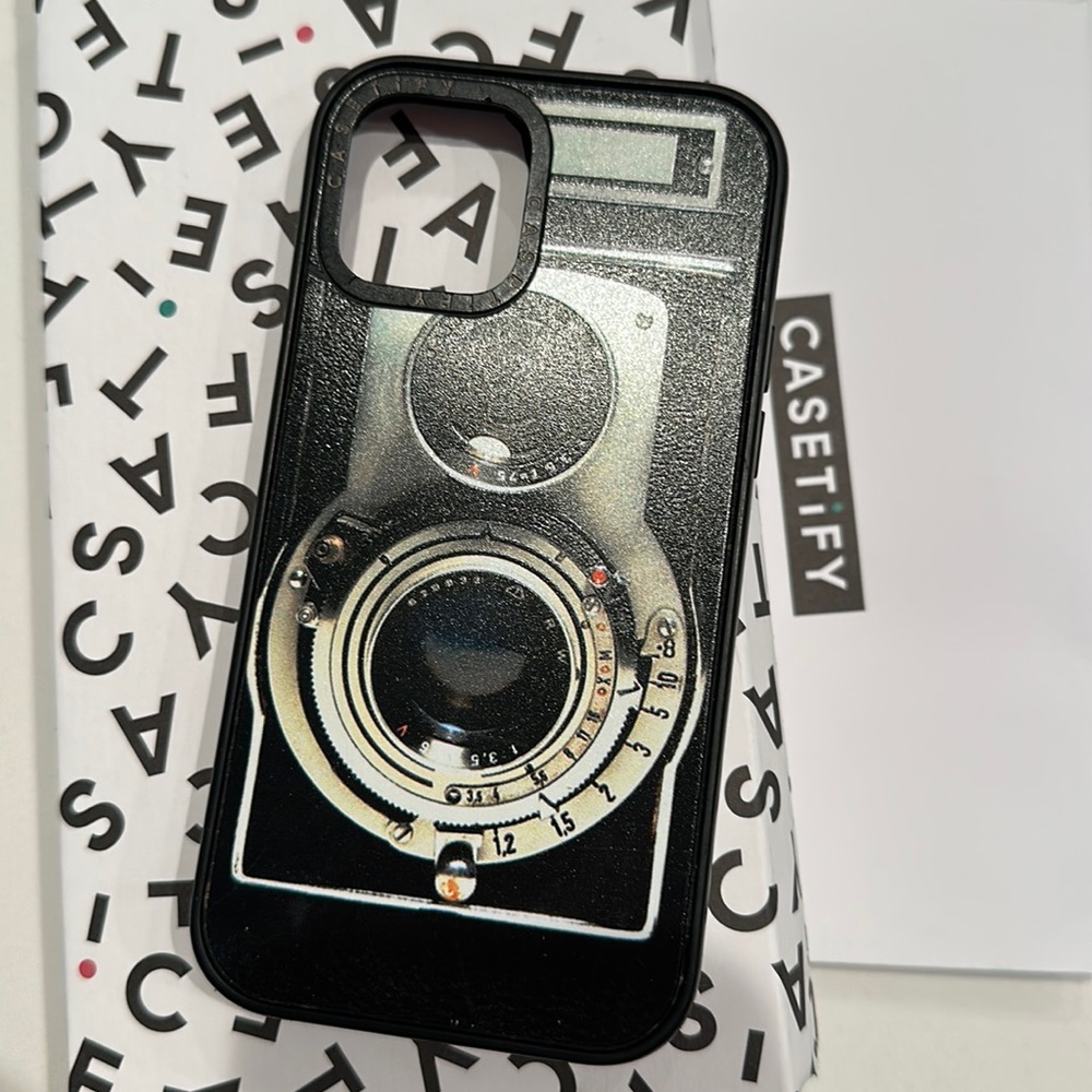 Casetify Vintage Camera in Matte Black
